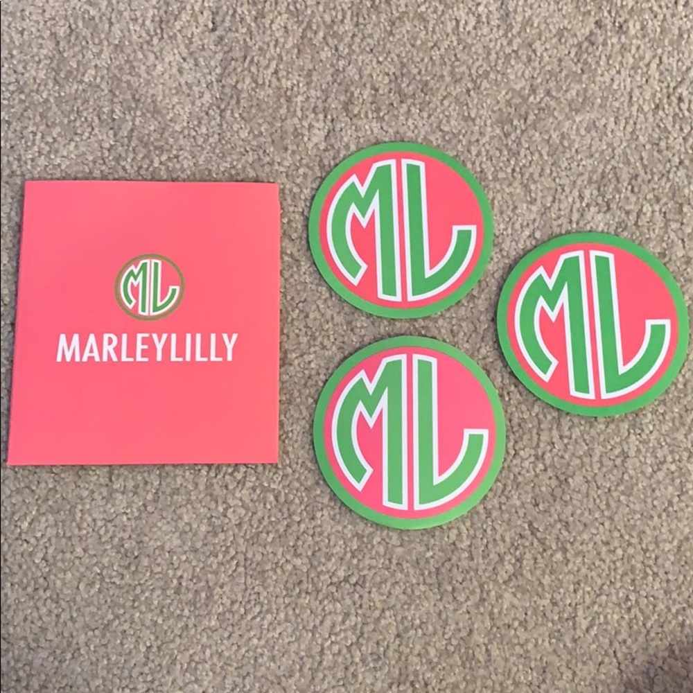 Free with bundle 
Marleylilly sticker (1)